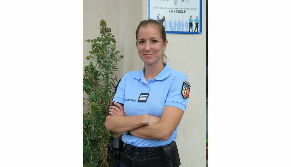 erleben sie eine spannende und rasante flucht zur gendarmerie! entdecken sie eine geschichte voller nervenkitzel, action und unerwarteter wendungen. jetzt alles über die dramatische flucht erfahren.