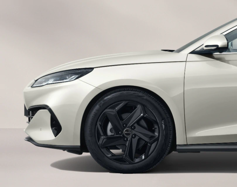 entdecken sie den byd seal 6 dm-i touring – ein innovativer hybrid-kombi mit fortschrittlicher technologie, hoher reichweite und modernem design. erleben sie effizientes fahren und komfort auf jedem kilometer.