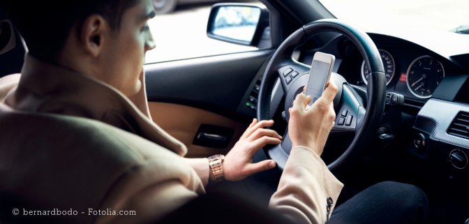 erfahren sie, warum das handyverbot am steuer wichtig ist, welche strafen bei handyverstößen drohen und wie sie bußgelder vermeiden. aktuelle infos und tipps für sicheres fahren.